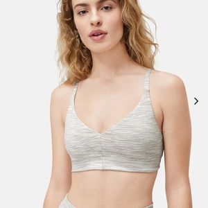 Outdoor Voices Flow Bra